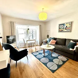 Centre Hidden Hideout For 2 , Edinburgh United Kingdom