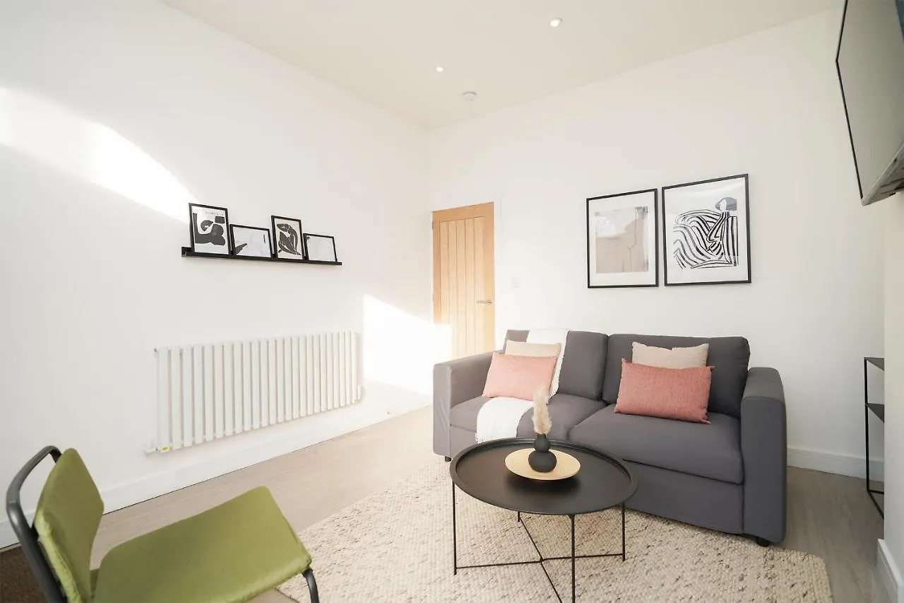 Charlotte House, Entire Private House, Close To City Centre, Wifi Sheffield